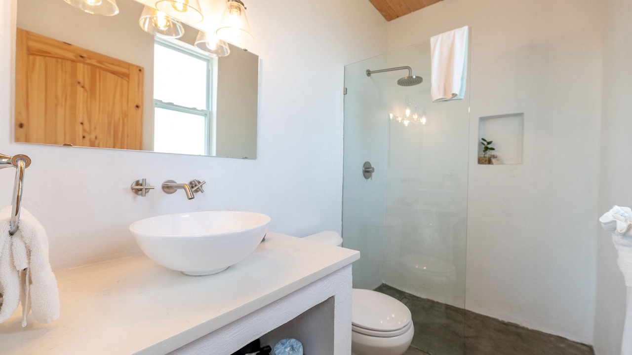 Photo of Bathroom in Long Bay Hills