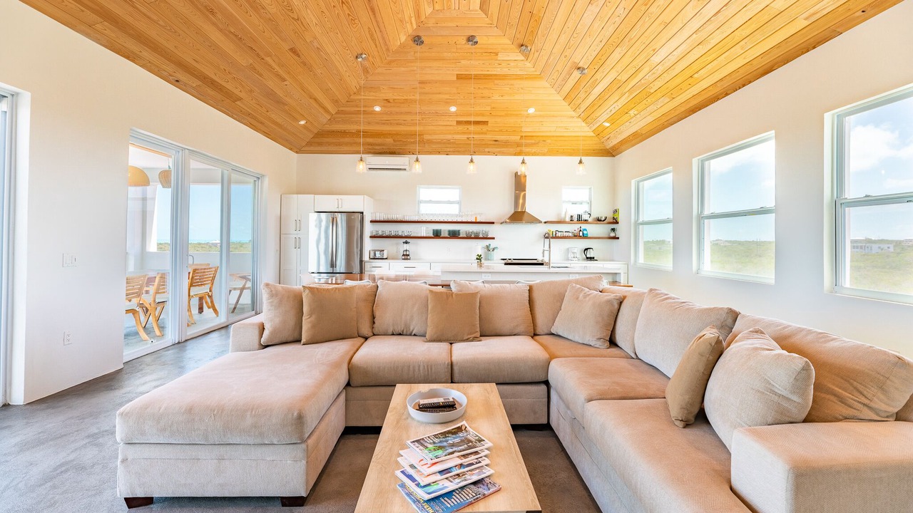 Photo of Livingroom in Long Bay Hills