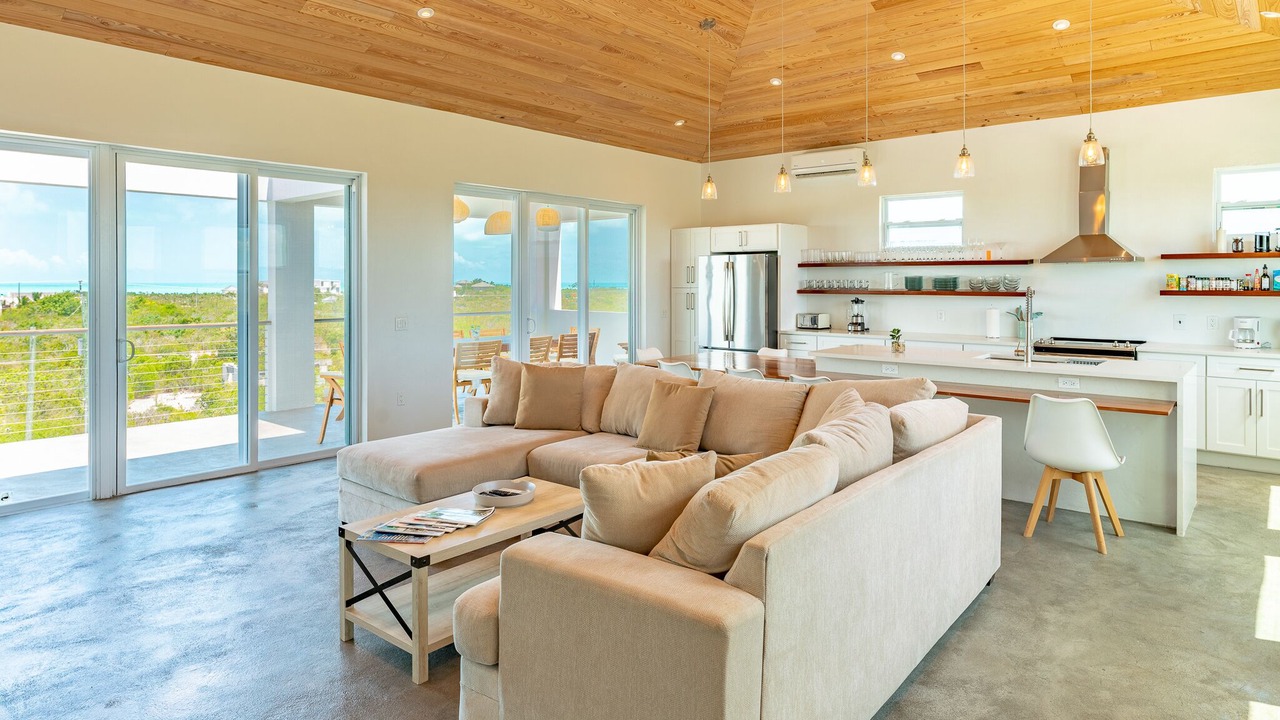 Photo of Livingroom in Long Bay Hills