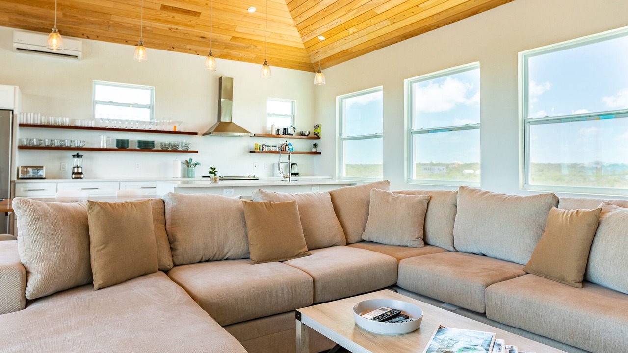 Photo of Livingroom in Long Bay Hills