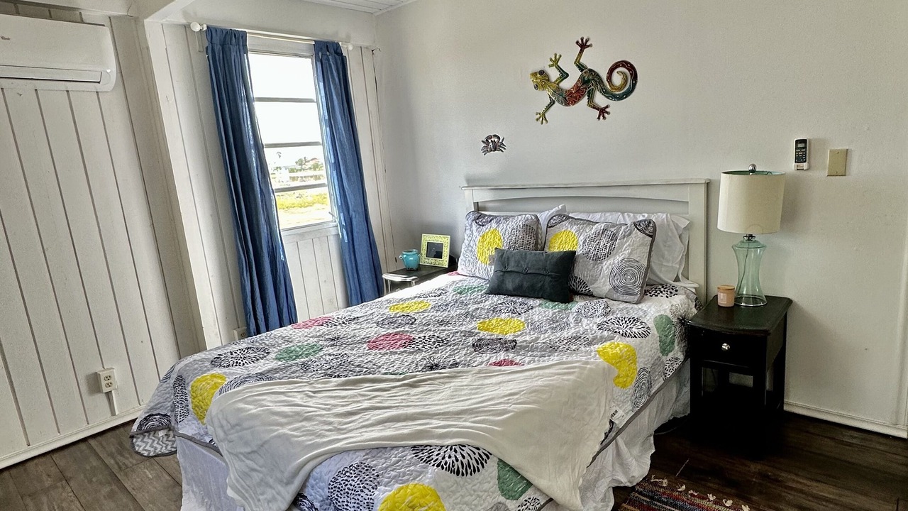 Photo of Bedroom in Cockburn Town