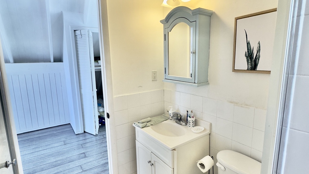 Photo of Bathroom in Cockburn Town