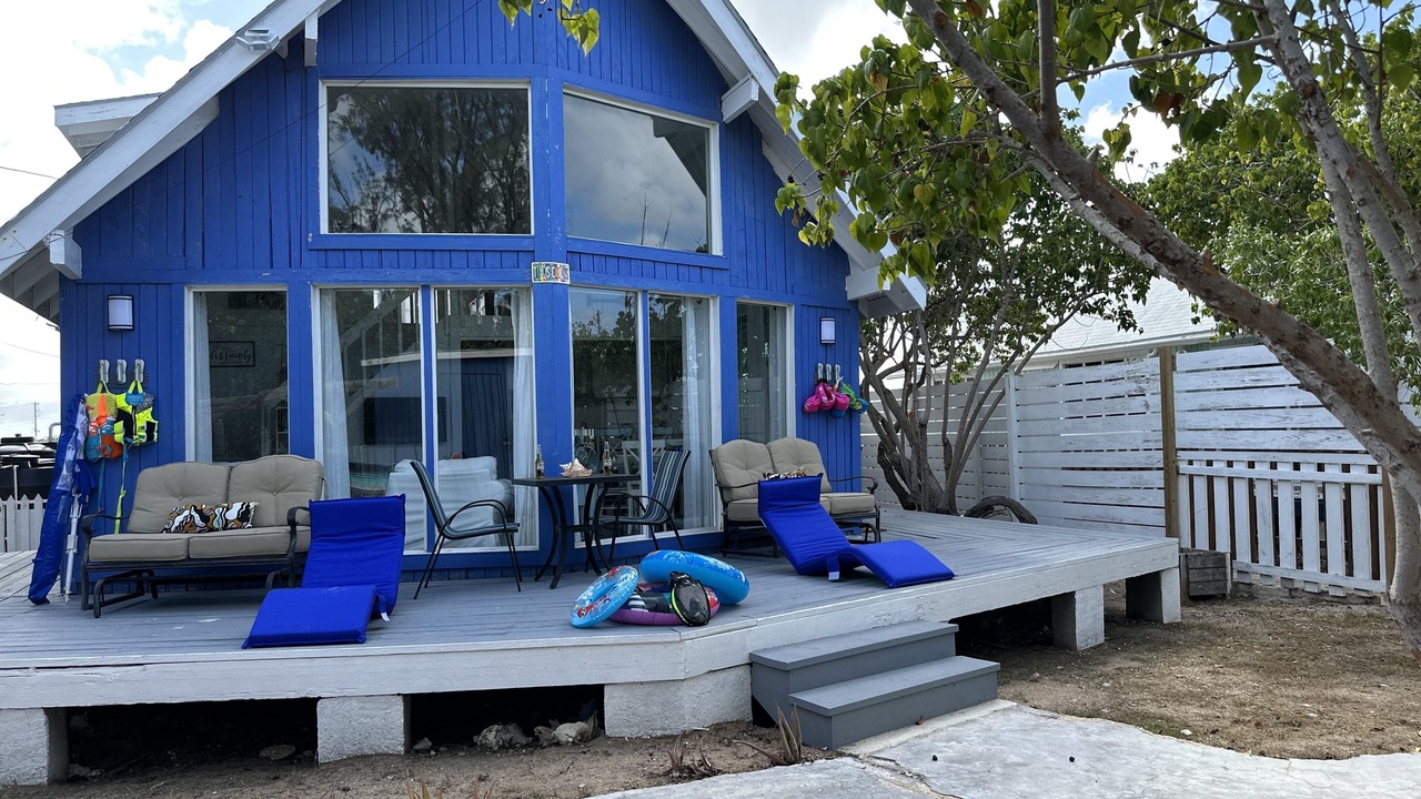 Photo of Patio Balcony in Cockburn Town