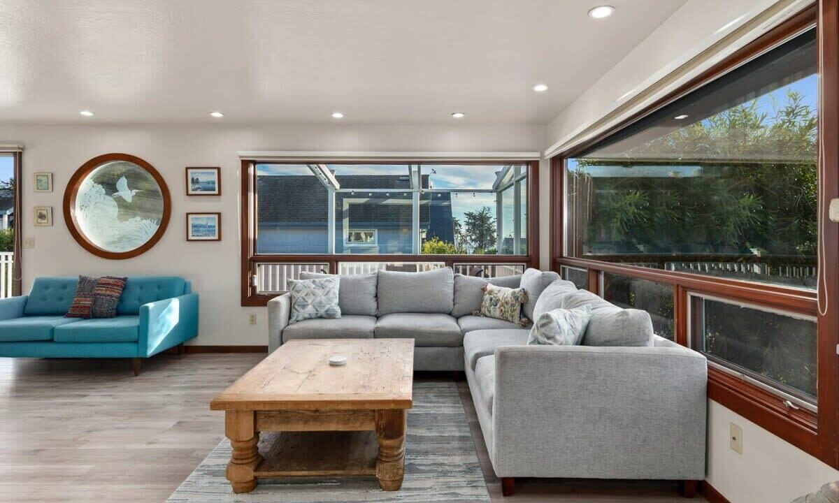 Photo of Livingroom in Eastside Santa Cruz