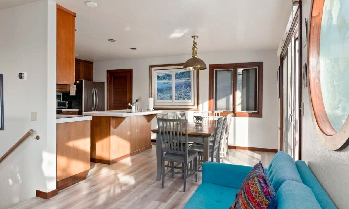 Photo of Livingroom in Eastside Santa Cruz