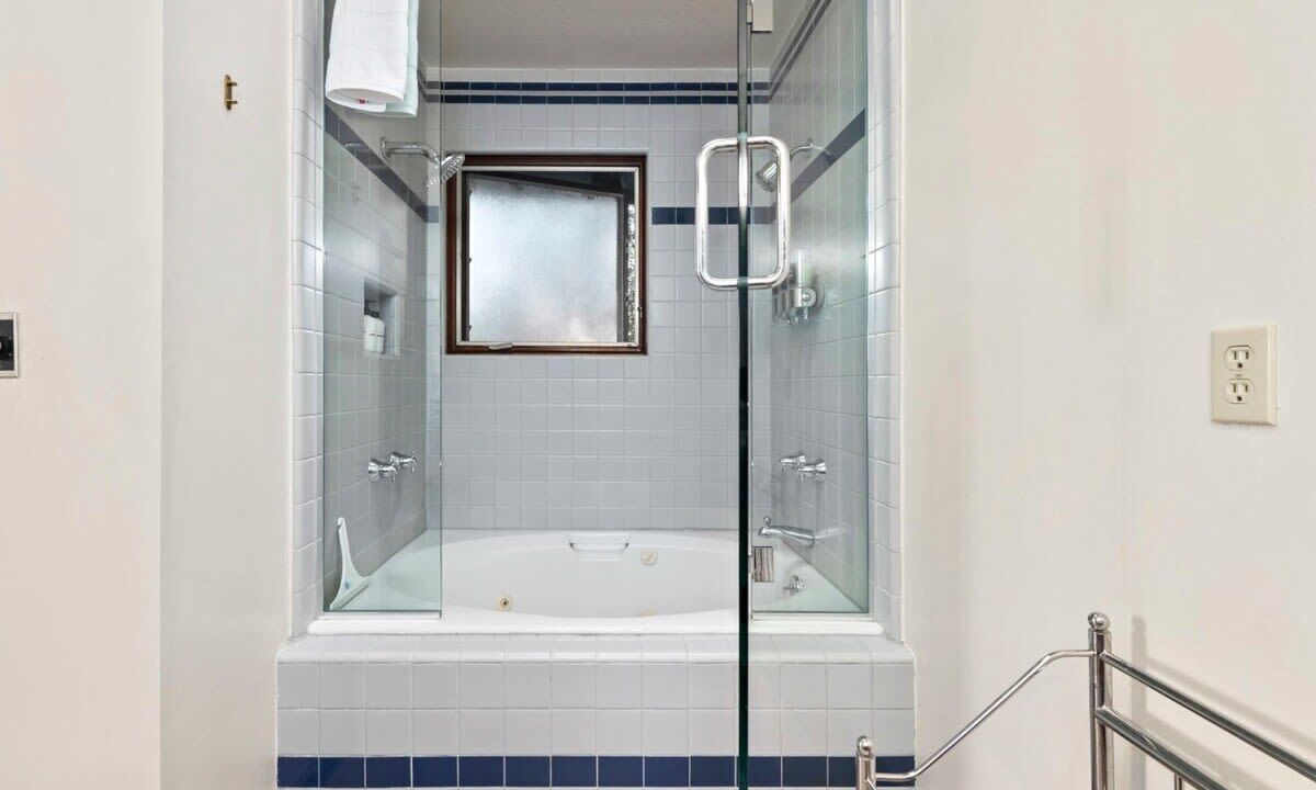 Photo of Bathroom in Eastside Santa Cruz