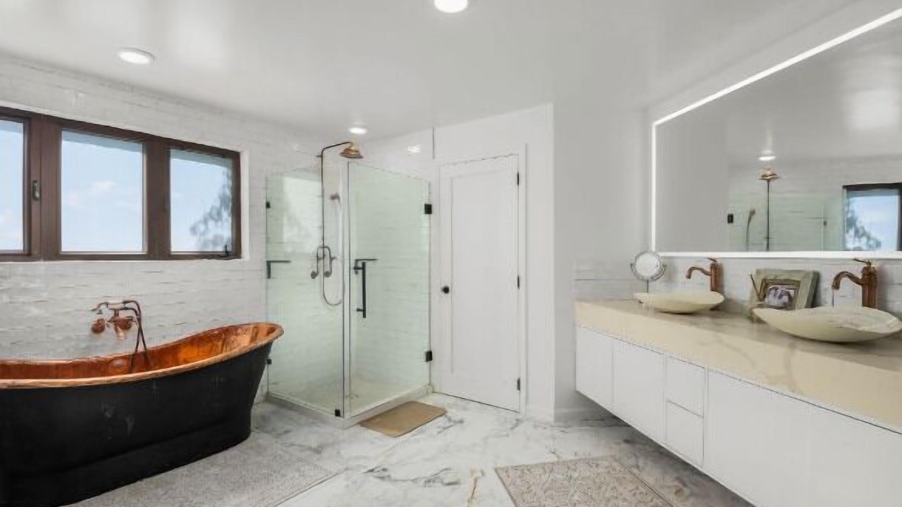 Photo of Bathroom in Ocean Point