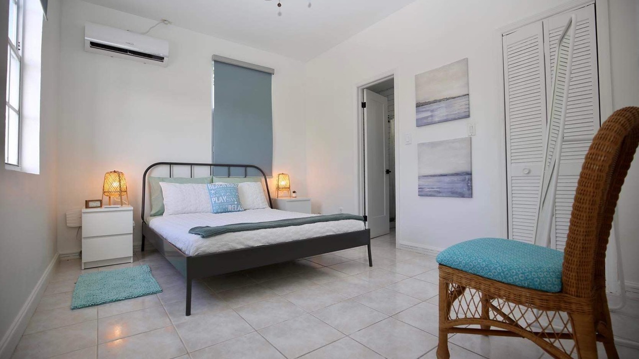 Photo of Bedroom in Cockburn Town