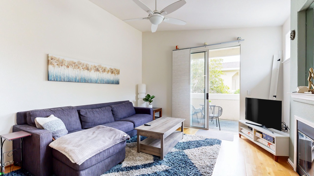 Photo of Livingroom in Westside Santa Cruz