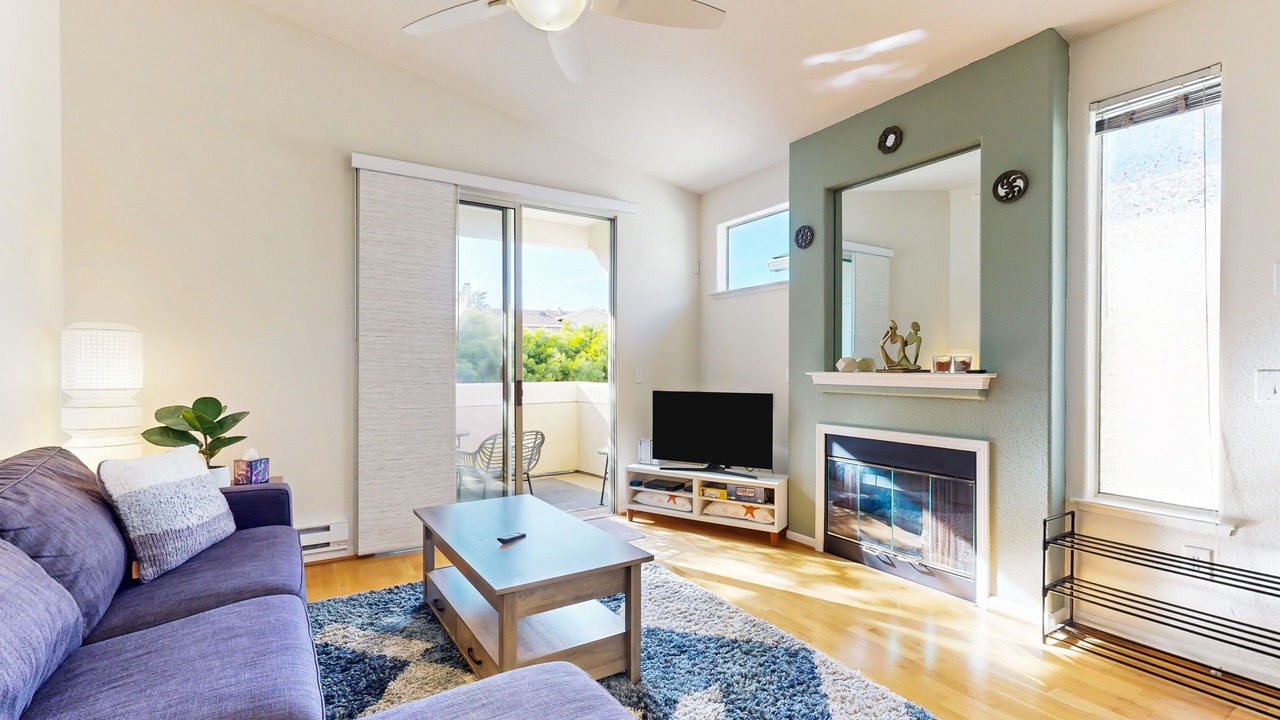 Photo of Livingroom in Westside Santa Cruz
