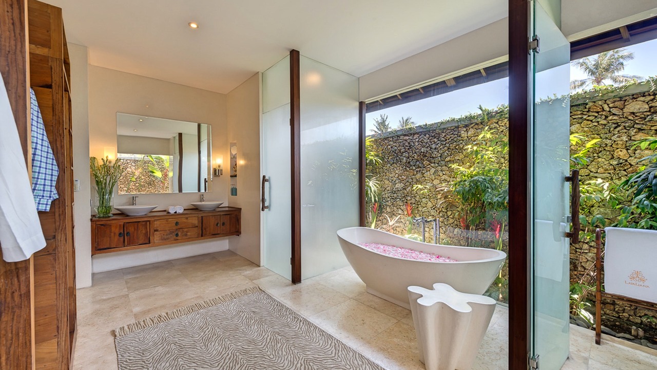Photo of Bathroom in Dyanapura