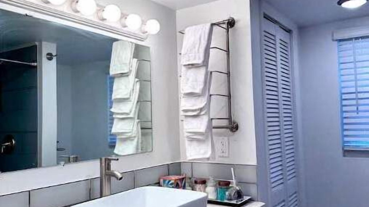 Photo of Bathroom in Discovery Bay