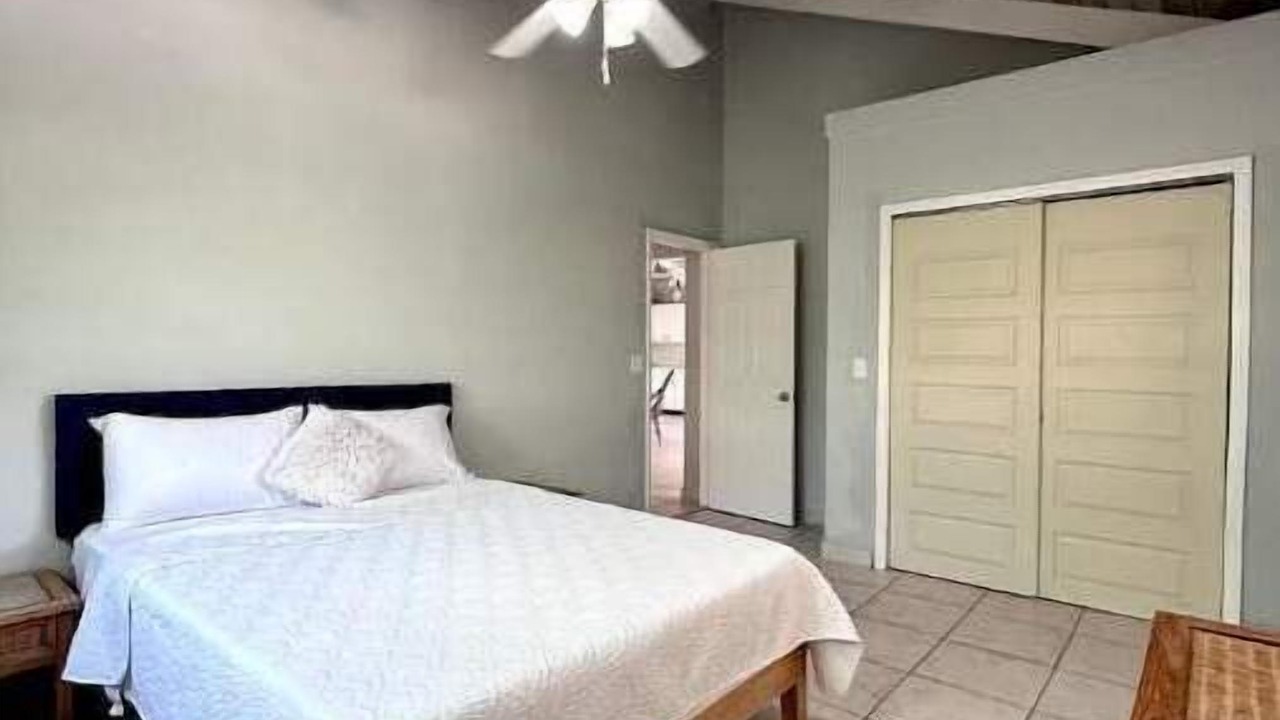 Photo of Bedroom in Discovery Bay