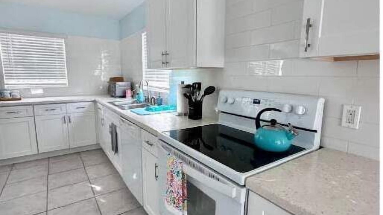 Photo of Kitchen in Discovery Bay