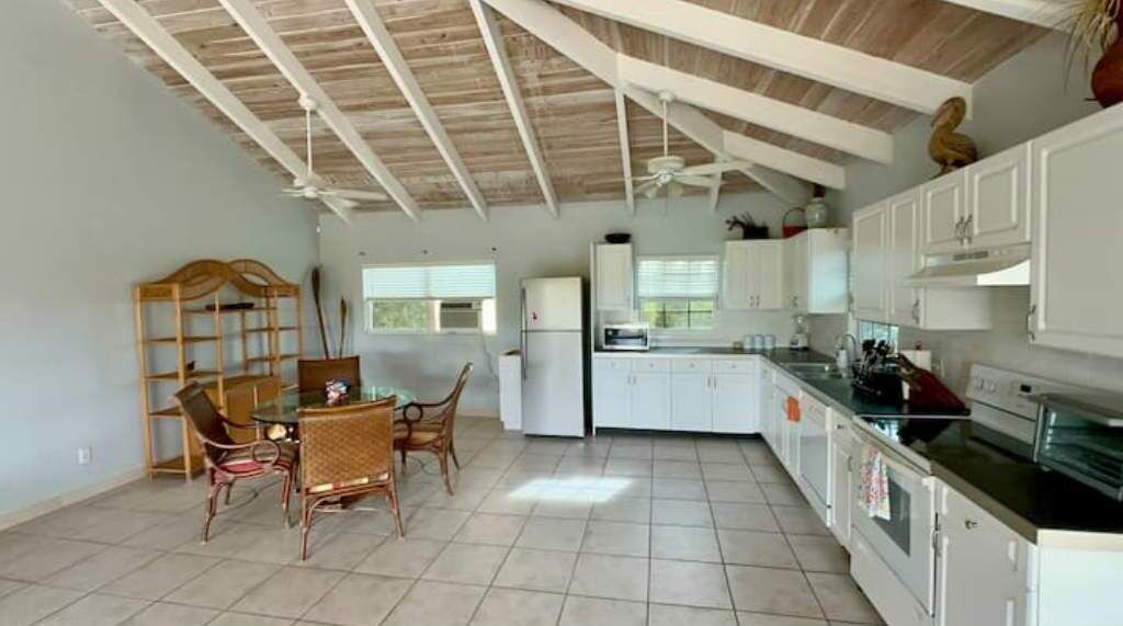 Photo of Kitchen in Discovery Bay