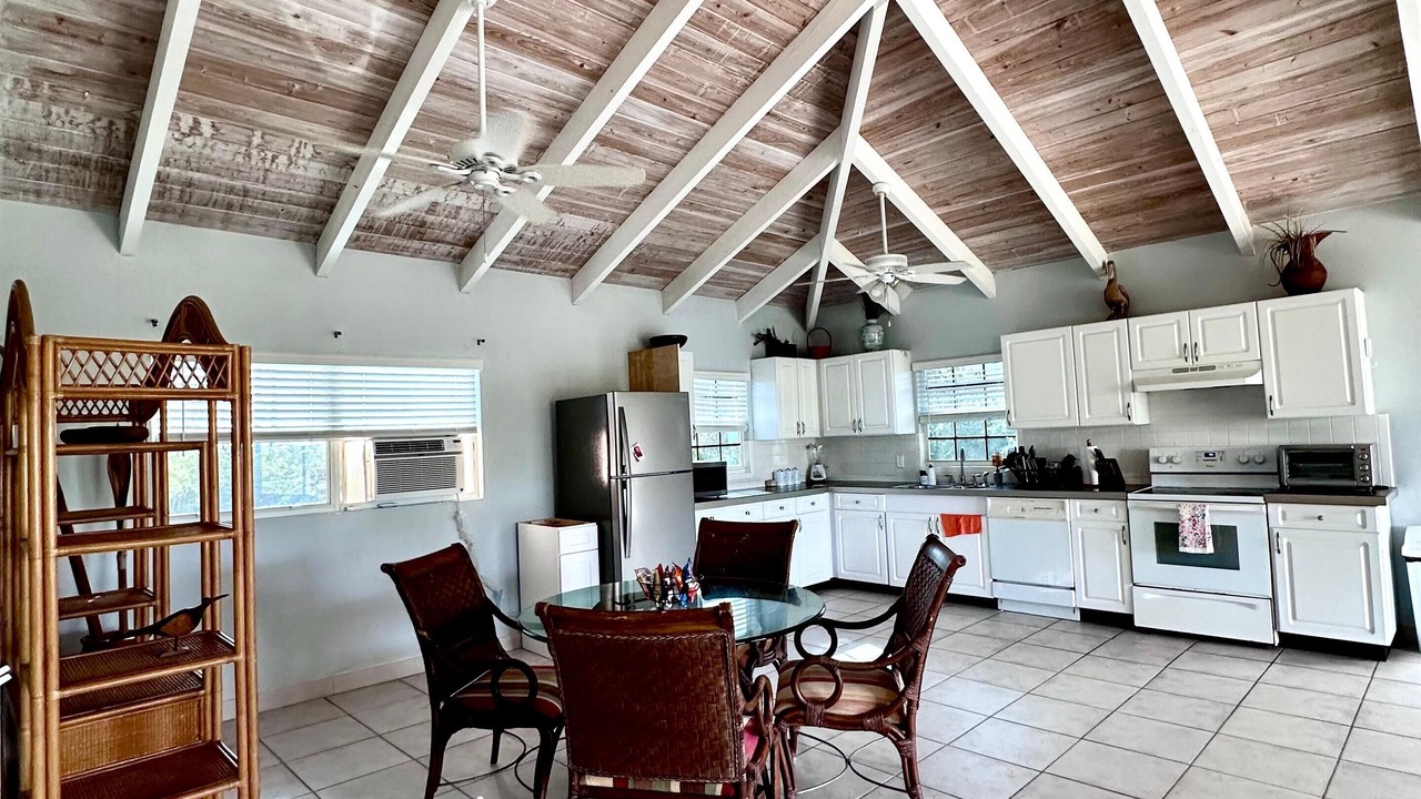Photo of Kitchen in Discovery Bay