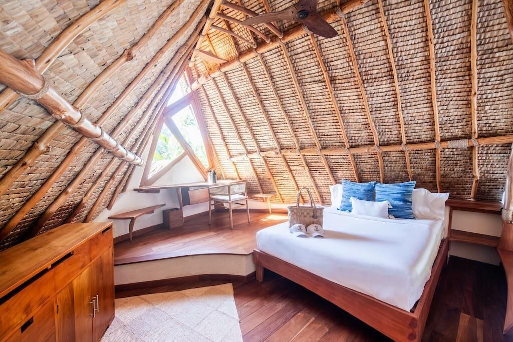 Photo of Bedroom in Teahupoo