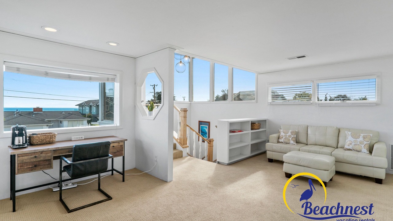 Photo of Livingroom in Opal Cliffs