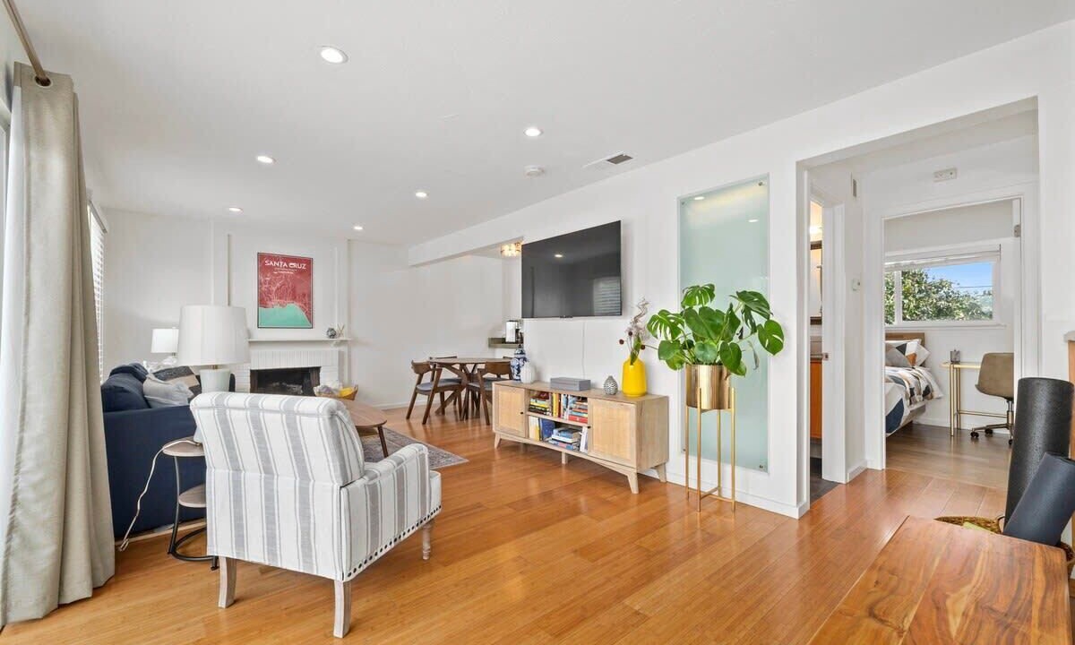 Photo of Livingroom in Eastside Santa Cruz