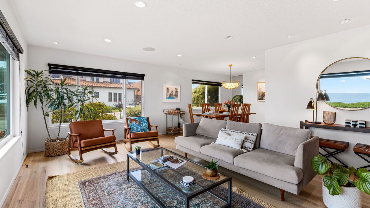 Photo of Livingroom in Westside Santa Cruz