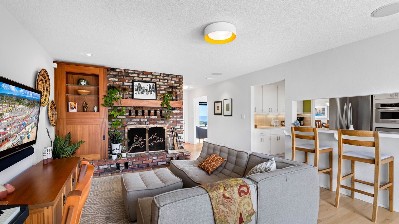 Photo of Bedroom in Westside Santa Cruz