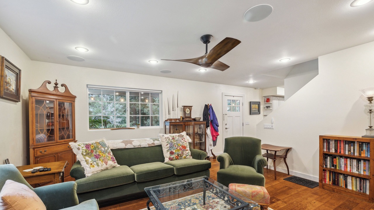 Photo of Livingroom in Brookdale