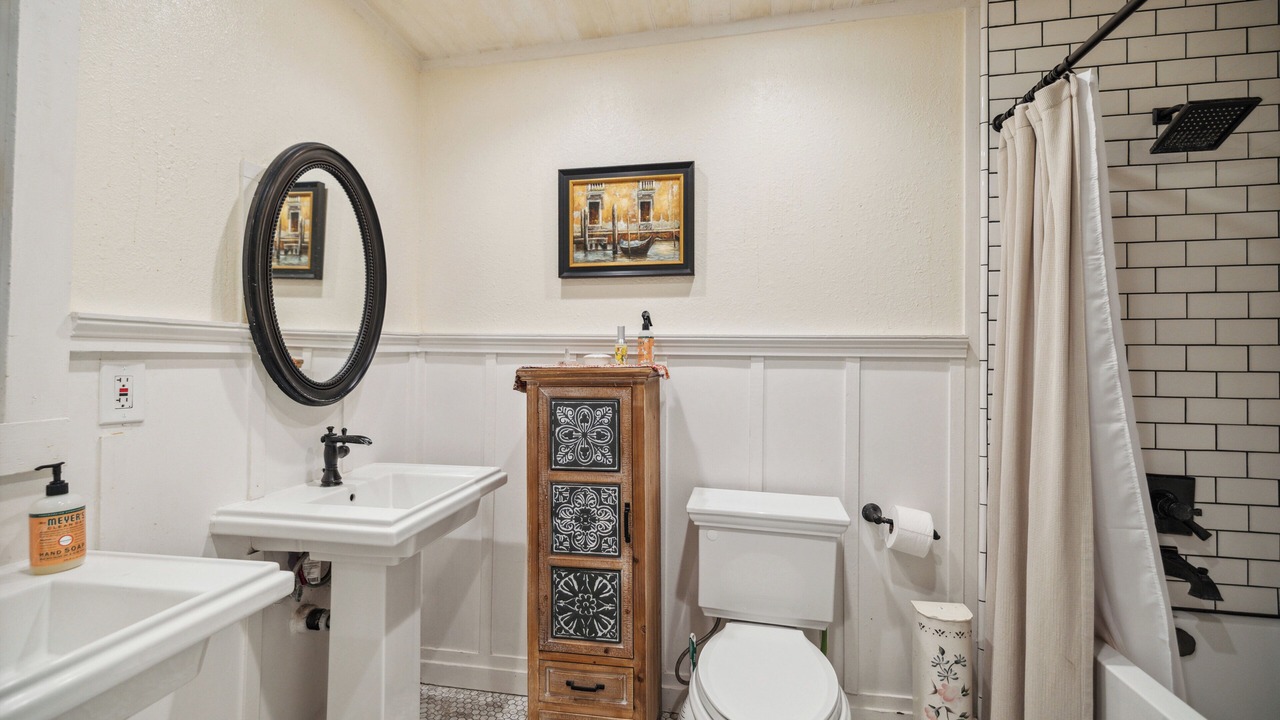 Photo of Bathroom in Brookdale