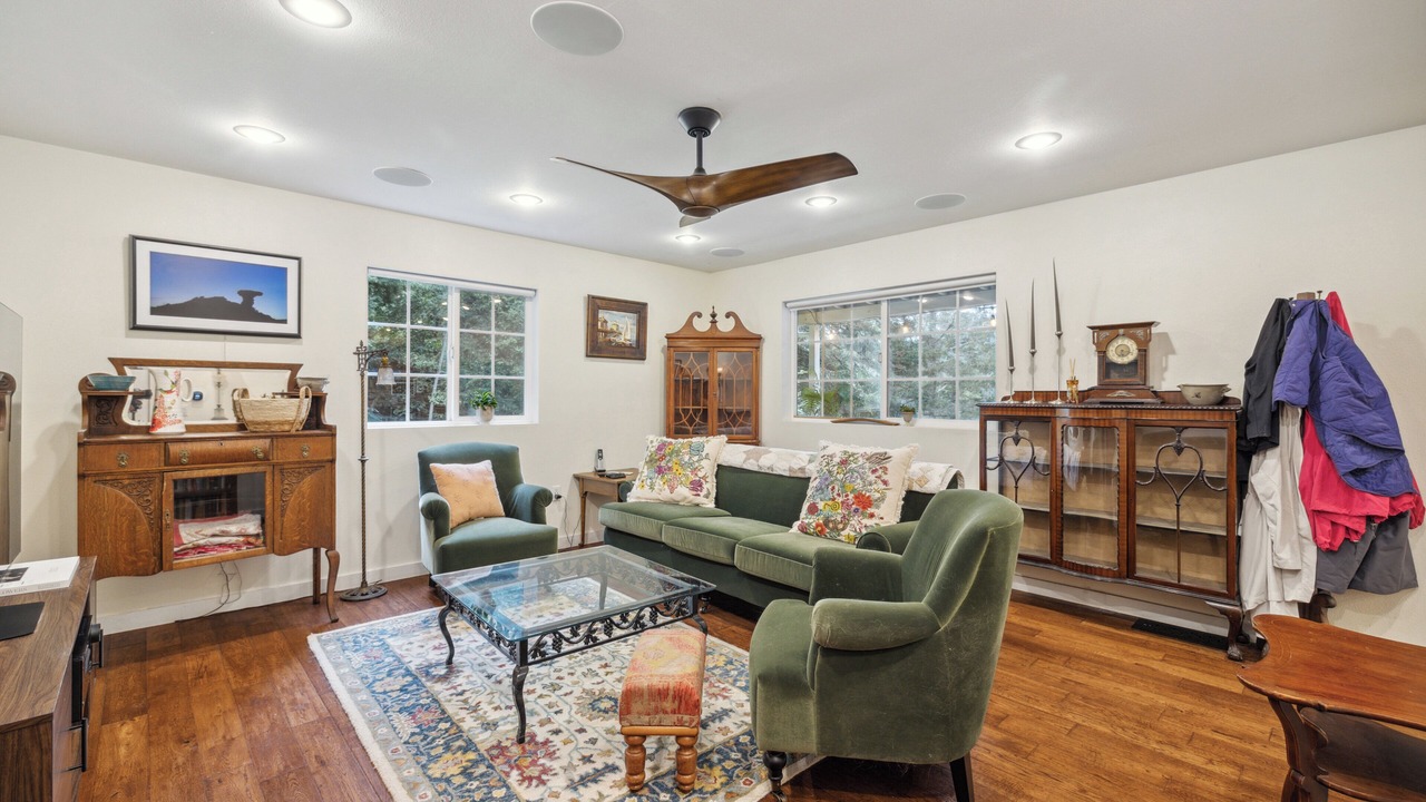 Photo of Livingroom in Brookdale