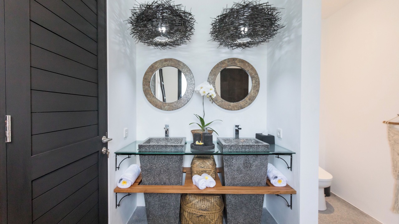 Photo of Bathroom in Petulu