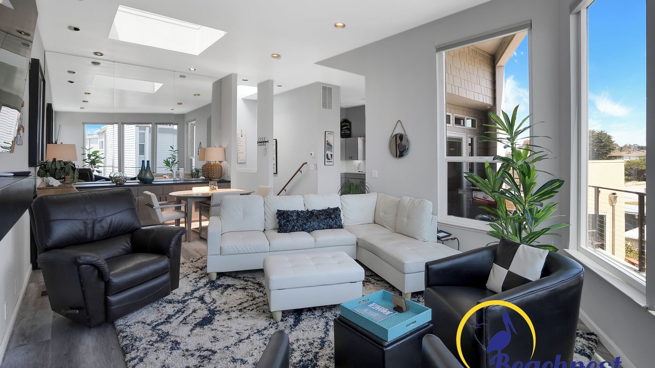 Photo of Livingroom in Eastside Santa Cruz