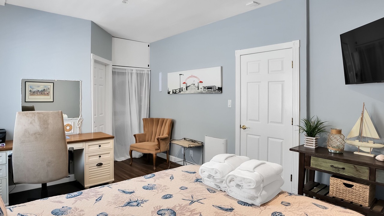 Photo of Bedroom in Eastside Santa Cruz