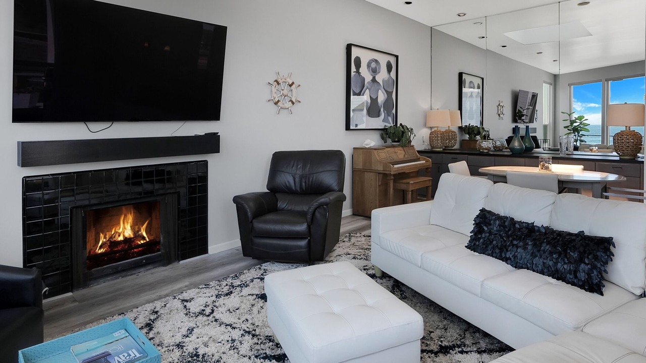 Photo of Livingroom in Eastside Santa Cruz