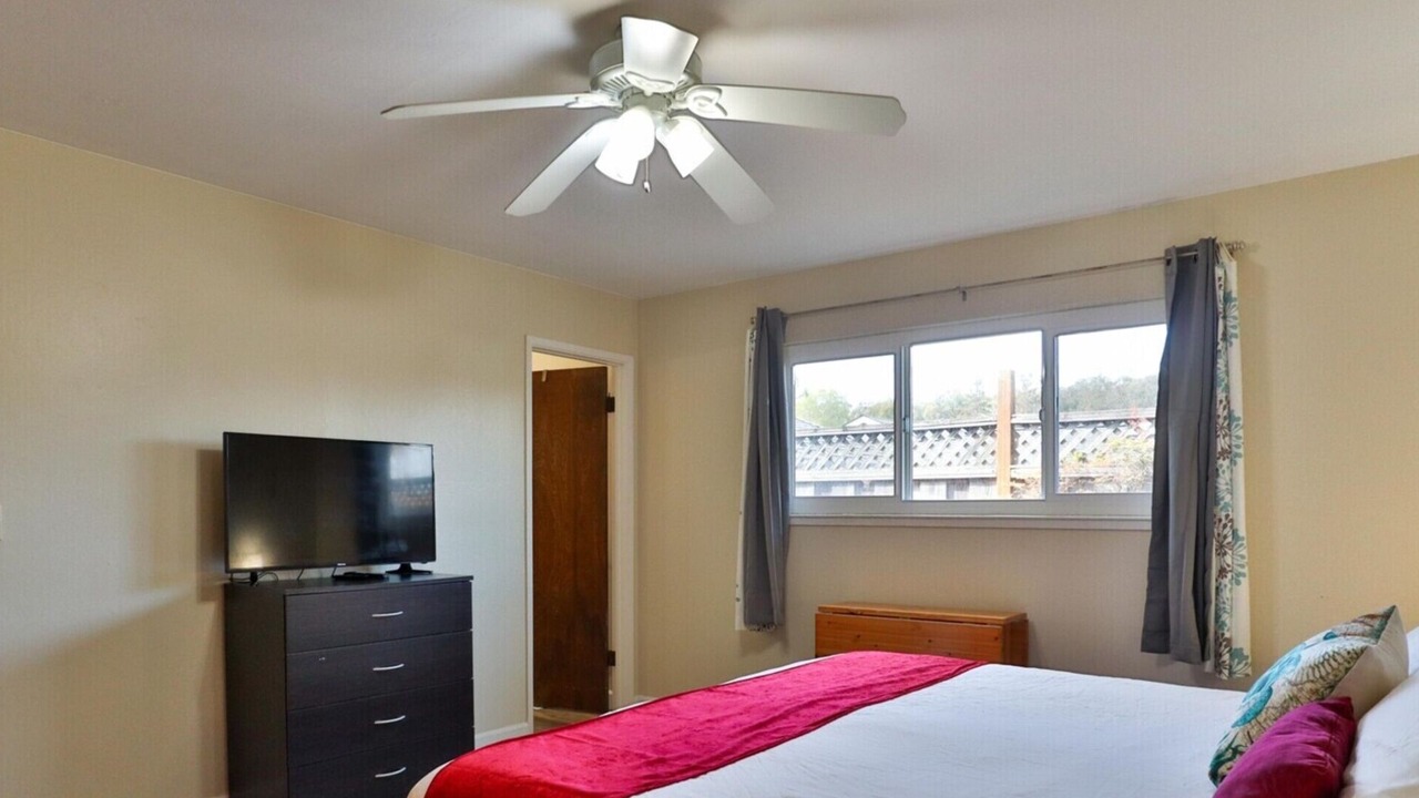 Photo of Bedroom in Opal Cliffs