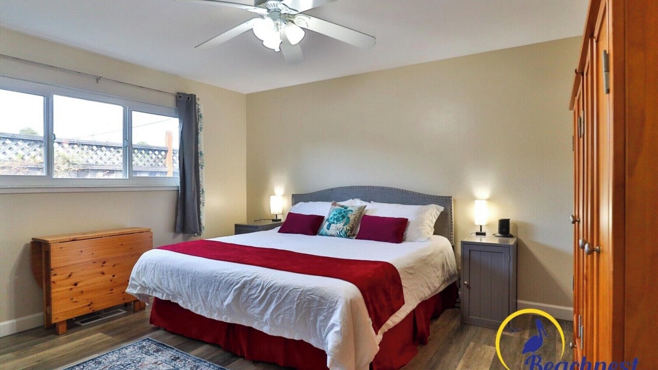 Photo of Bedroom in Opal Cliffs