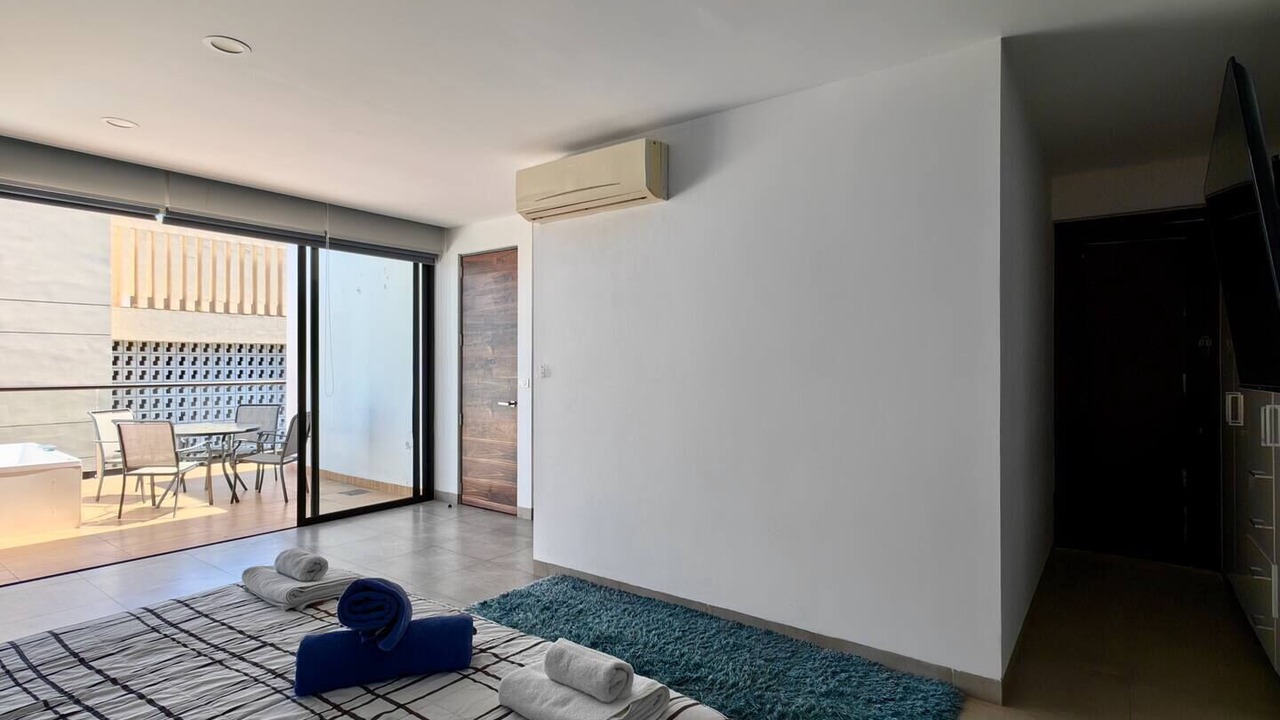 Photo of Bedroom in 12th Street