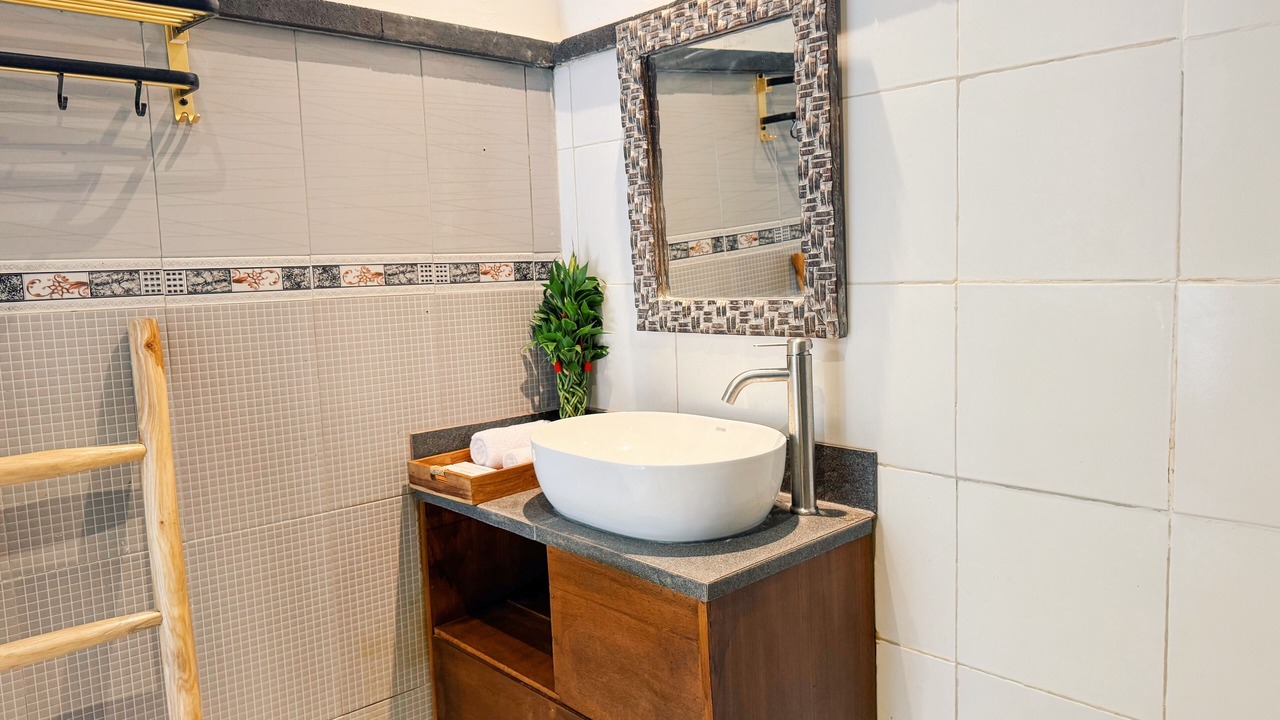 Photo of Bathroom in Petulu