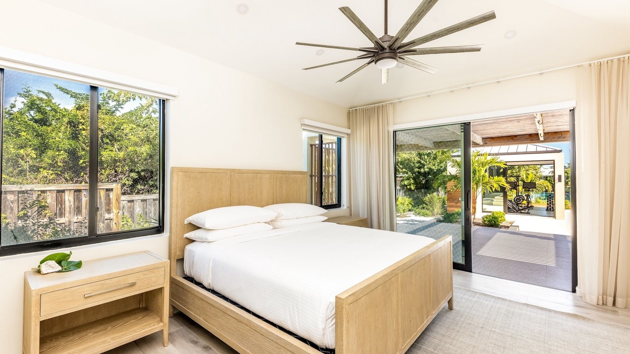 Photo of Bedroom in Leeward Settlement