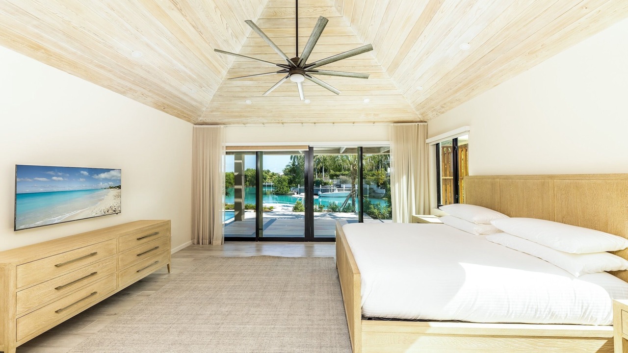 Photo of Bedroom in Leeward Settlement
