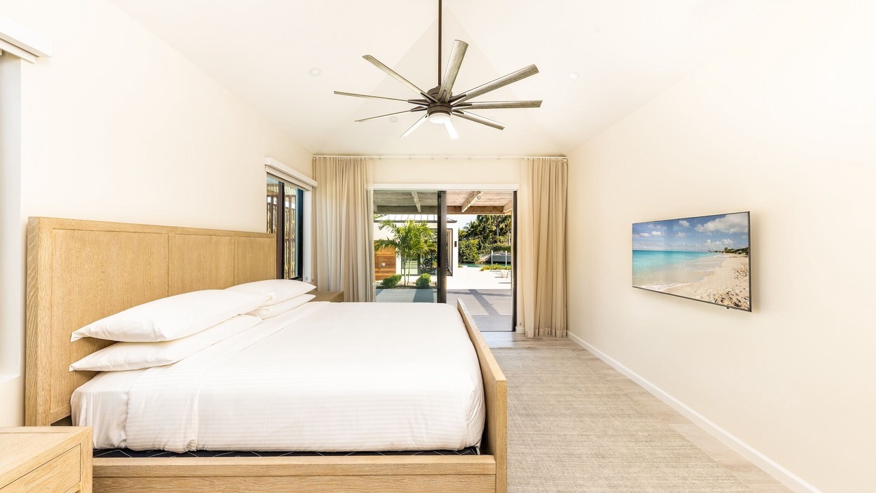 Photo of Bedroom in Leeward Settlement