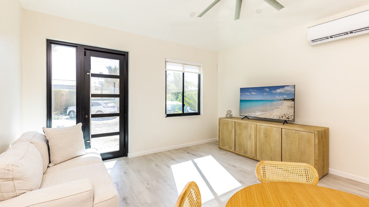 Photo of Livingroom in Leeward Settlement