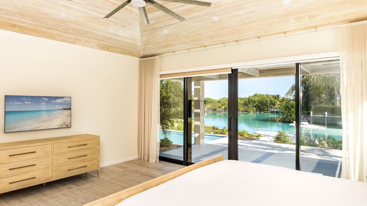 Photo of Bedroom in Leeward Settlement