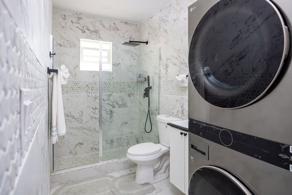 Photo of Bathroom in Venetian Road Settlement