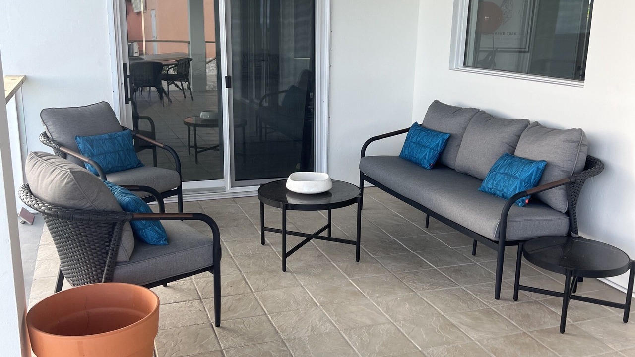 Photo of Patio Balcony in Cockburn Town