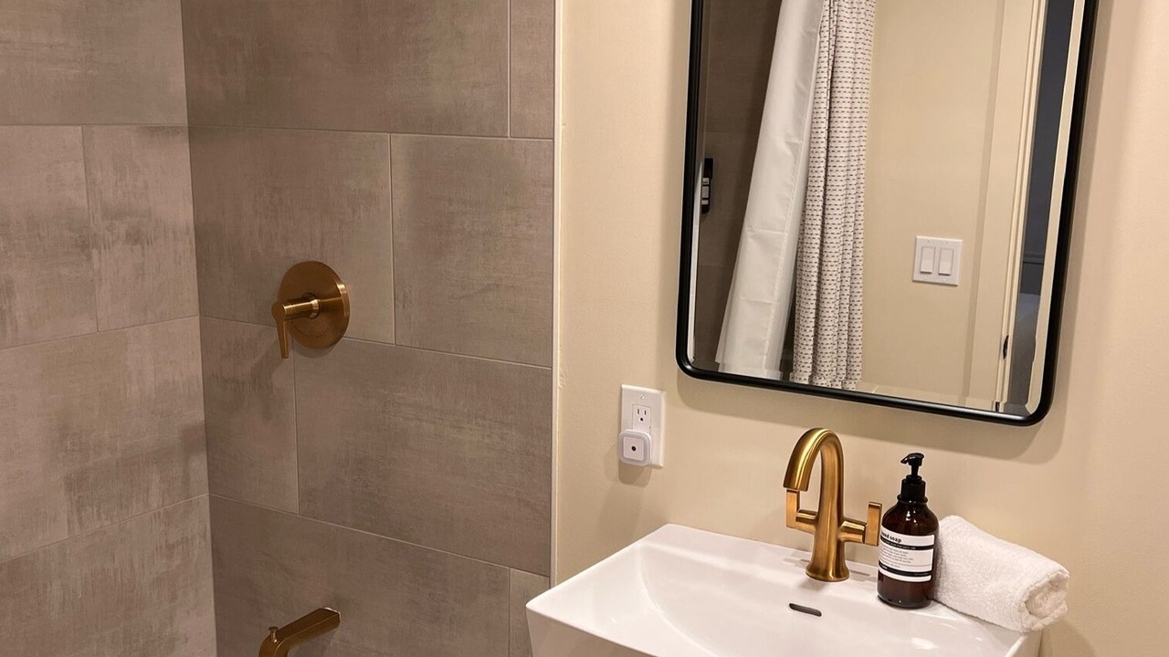Photo of Bathroom in Boulder Creek