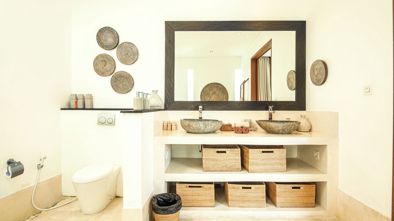 Photo of Bathroom in Sunset Road