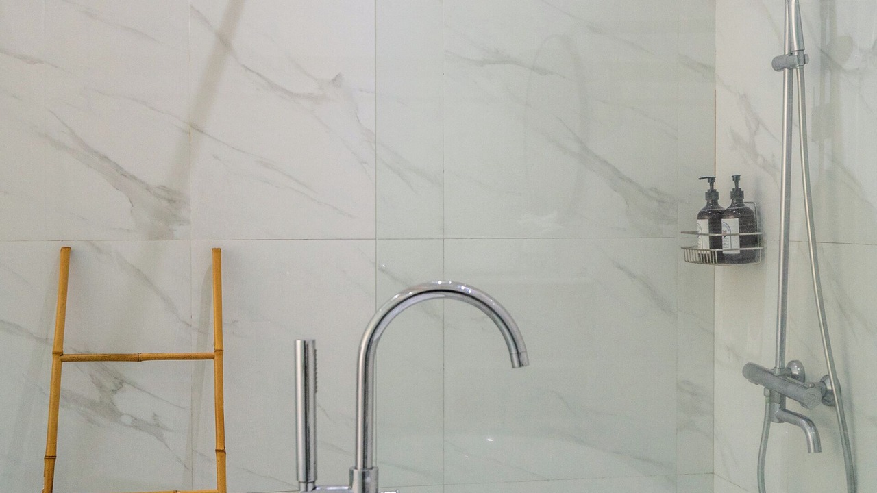 Photo of Bathroom in Sunset Road