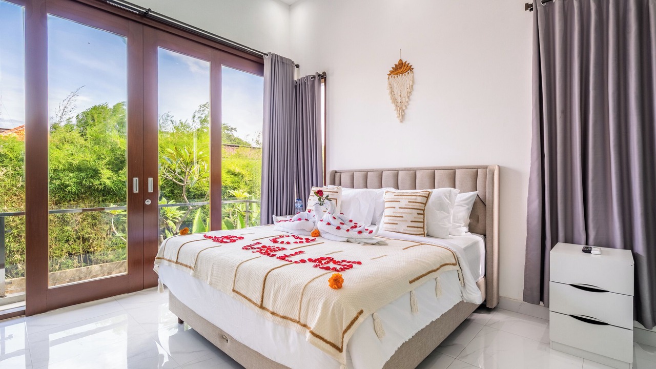 Photo of Bedroom in Sunset Road