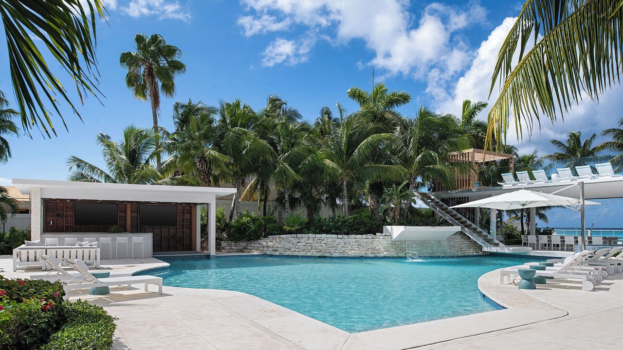 Photo of Outdoor in Grace Bay