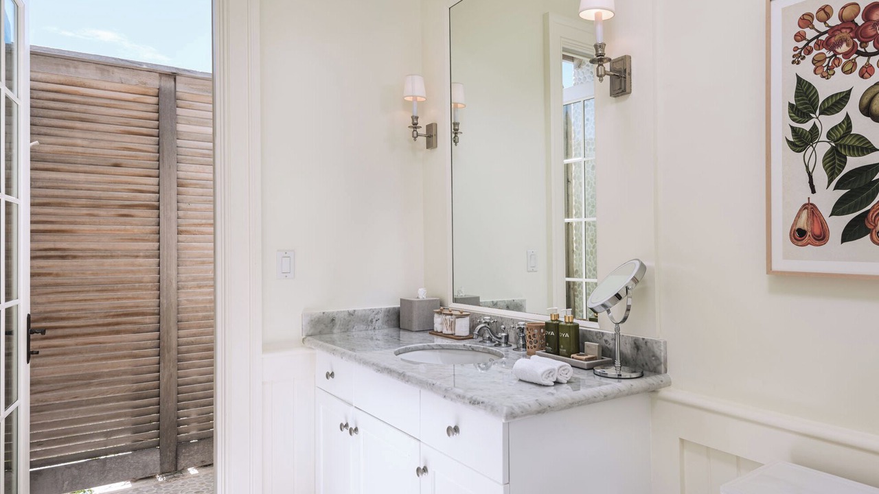 Photo of Bathroom in Big Ambergris Cay