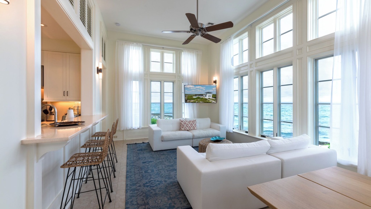 Photo of Livingroom in Big Ambergris Cay